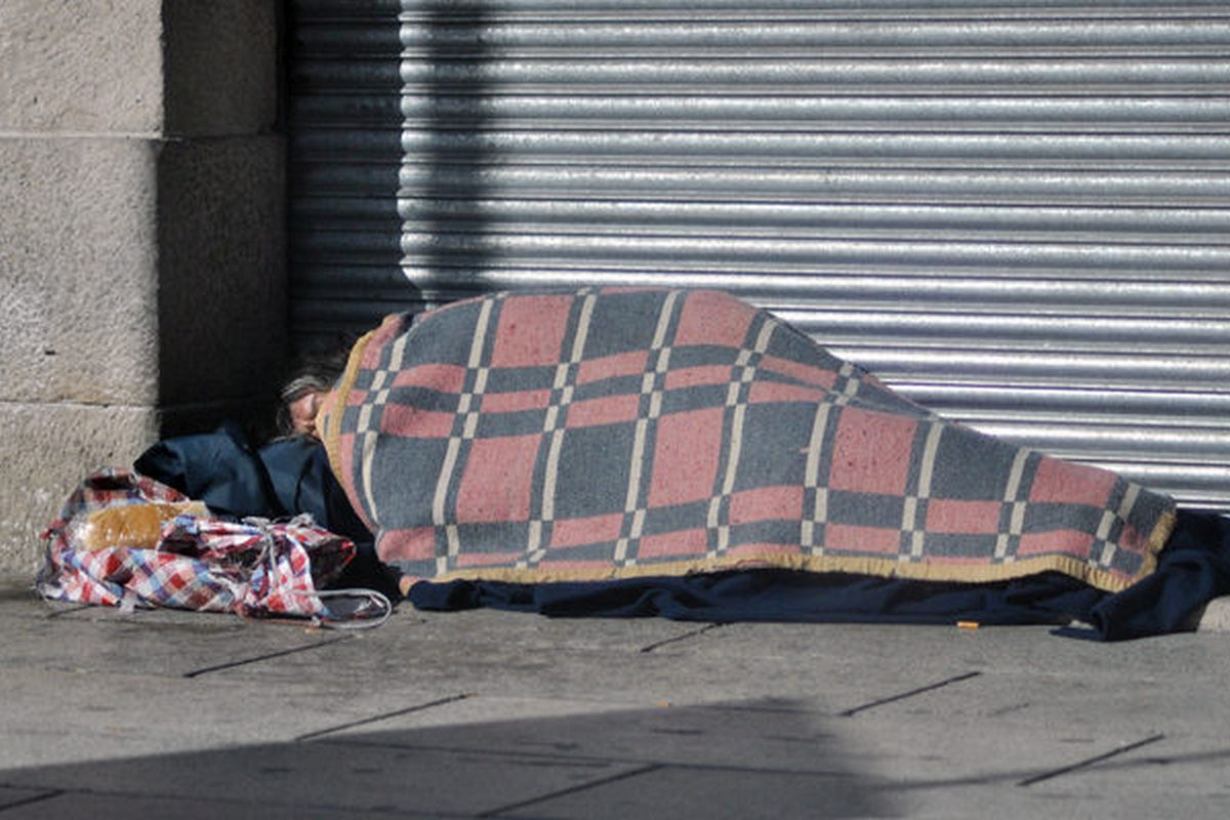 ¿Cómo se asiste a personas en situación de calle en la ola invernal? - Noticias - Elentrerios.com