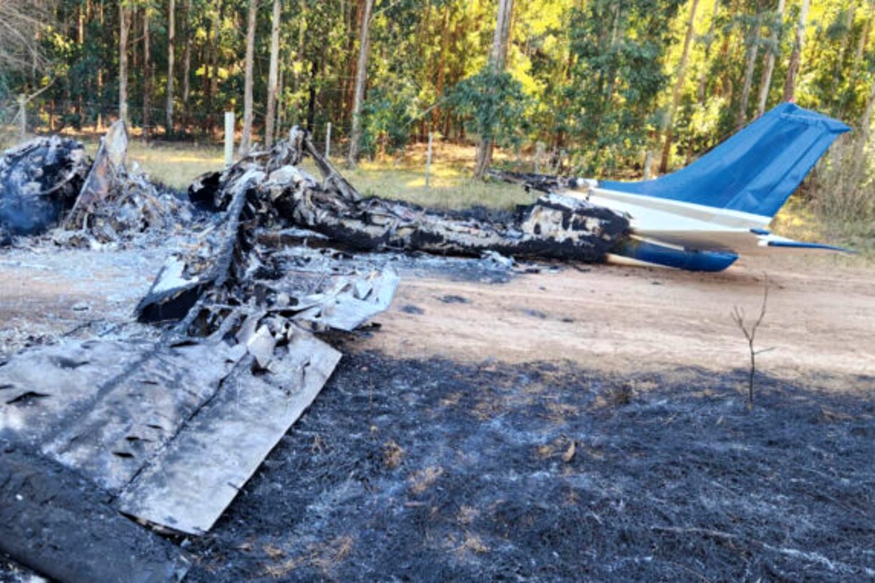 Se entregó un tercer implicado en la causa por el cargamento de droga vinculado a la avioneta caída frente a Colón - Noticias - Elentrerios.com