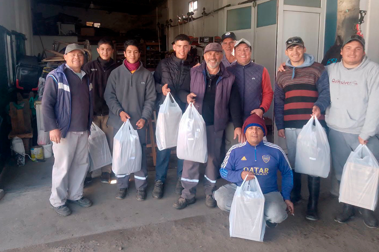 El municipio entregó ropa de trabajo, pagó sueldos y aguinaldo y evalúa una mejora salarial - Noticias - Elentrerios.com