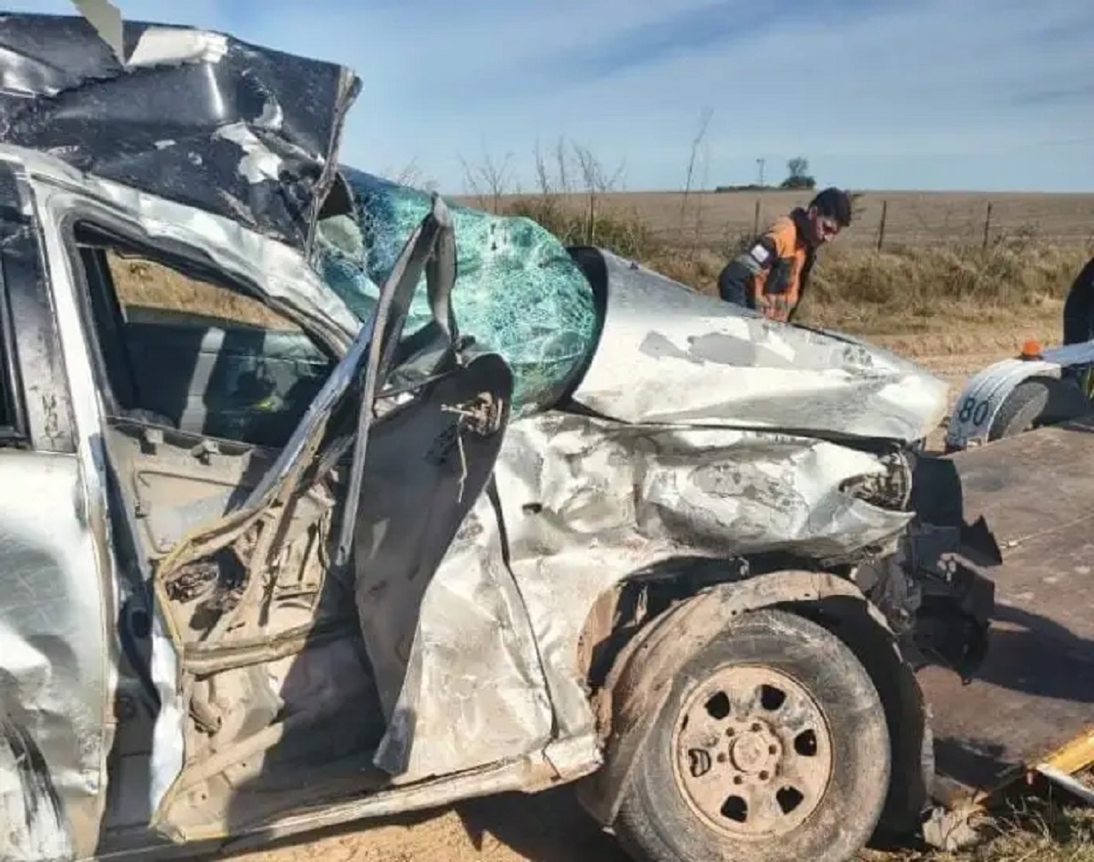 Una mujer perdió la vida al chocar contra un camión. Su hijo resultó con lesiones leves - Noticias - Elentrerios.com