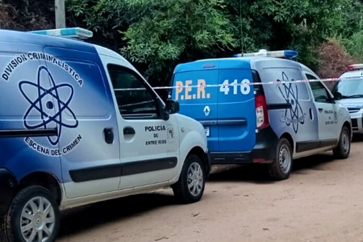 Oficial de la Policía fue trasladada al hospital en grave estado tras ser hallada con un disparo en su cabeza - Noticias - Elentrerios.com