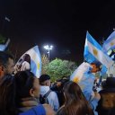 Estallido de alegría. Concordia copó el centro para celebrar el pase a semifinales
