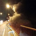 Grave accidente en Zárate-Brazo Largo: camión con soda cáustica cayó de un puente y se incendió por completo