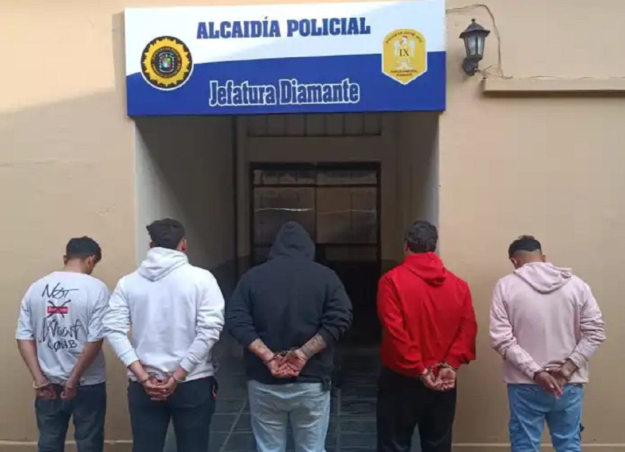 Por el homicidio en Diamante, detuvieron a cinco personas e incautaron armas - Noticias - Elentrerios.com