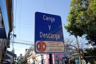 Municipio y comercios acordaron unificar la &ldquo;señalética&rdquo; de espacios de carga y revisar las paradas de taxis y radio-móviles