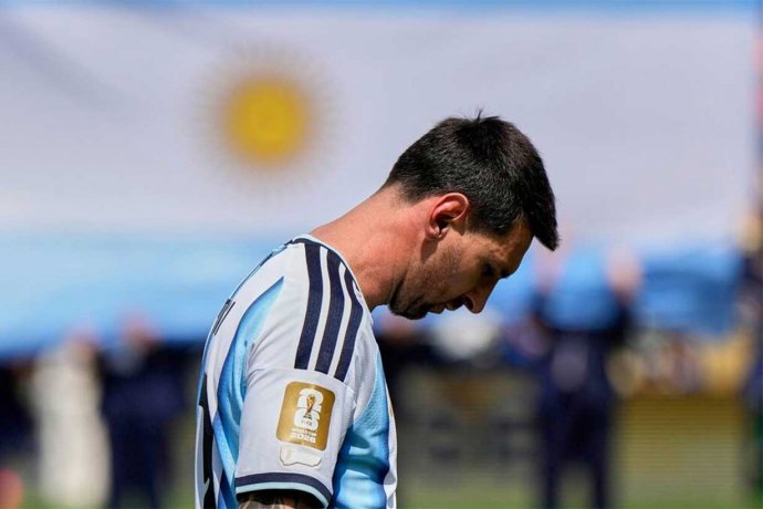 España es el nuevo campeón del mundo. Argentina peleó hasta el final, con un hombre menos