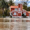El temporal en la costa del Uruguay hizo crecer más de medio metro el río Gualeguaychú y activó un monitoreo permanente
