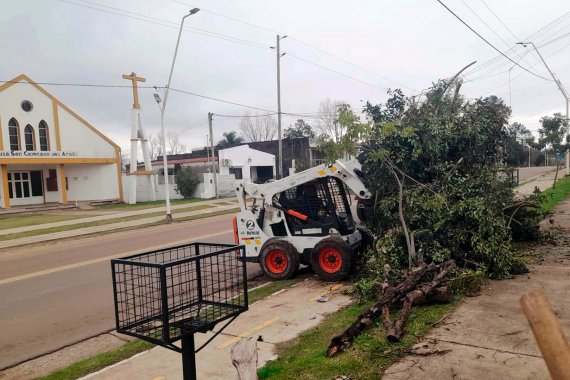 Son más de 400 los pedidos de asistencia recibidos en Concordia tras el temporal del sábado
