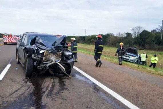 Choque fatal en la ruta 14: avanza la investigación mientras un niño de 5 años sigue en estado crítico