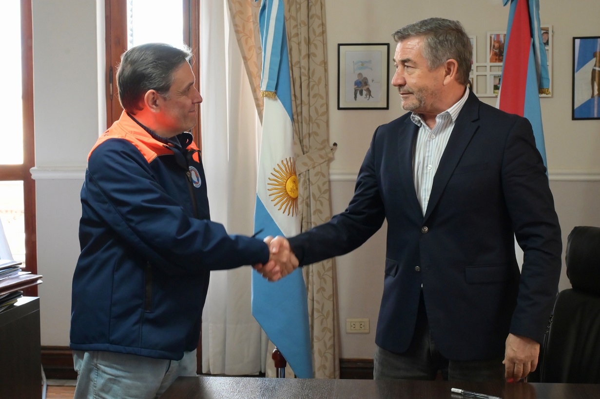 ¿Quién asumió la dirección de Defensa Civil, luego de que renunciara Díaz Bertozzi? - Noticias - Elentrerios.com
