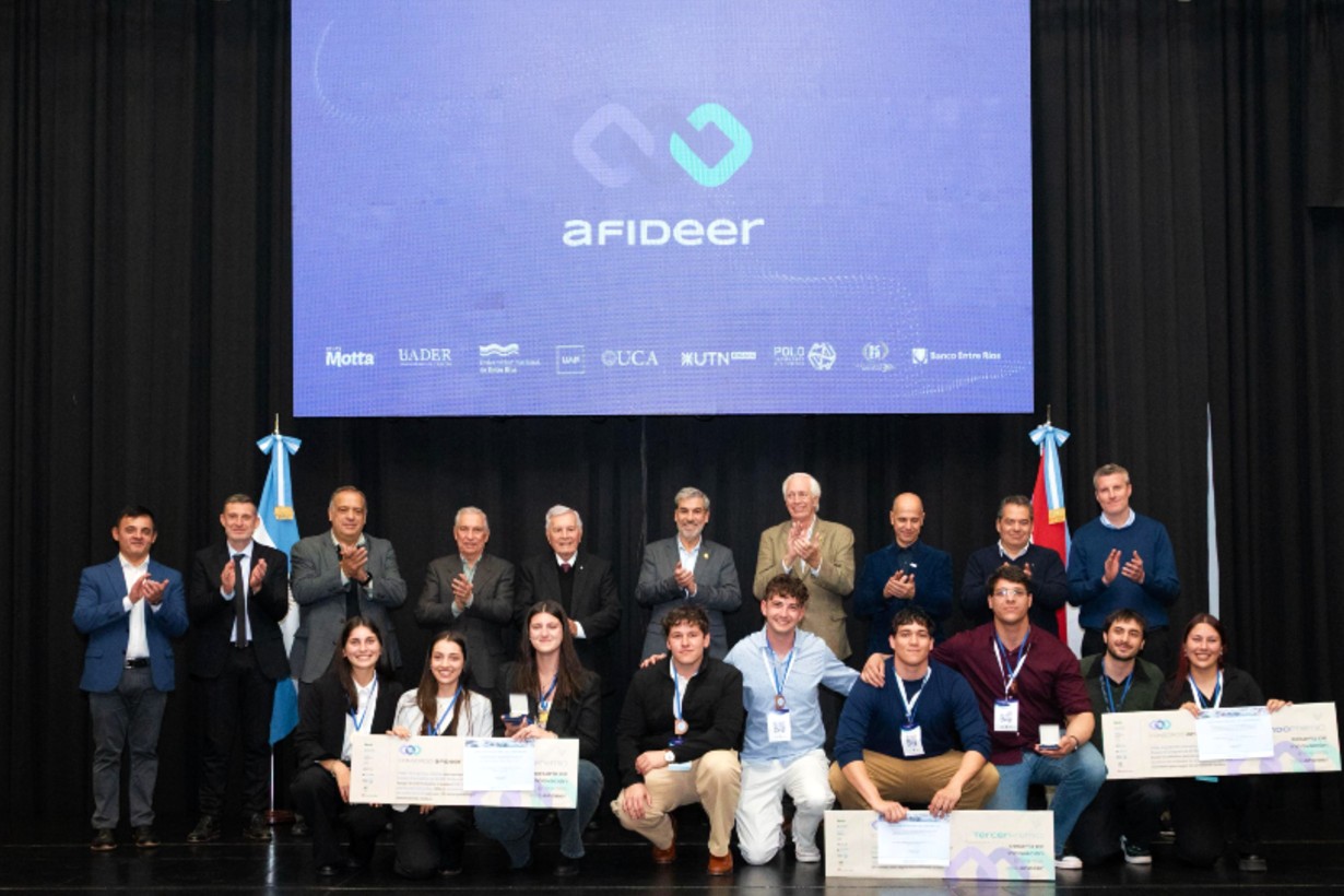 Estudiantes fueron premiados en el Desafío de Innovación 2026 y representarán a la provincia en Panamá - Noticias - Elentrerios.com