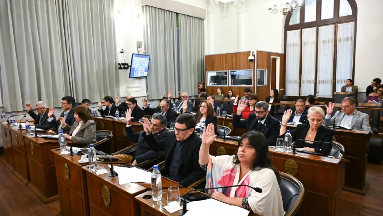 El Senado entrerriano devolvió a comisiones el proyecto de Ficha Limpia y posterga su tratamiento - Noticias - Elentrerios.com