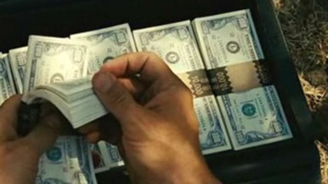 Iban a trabajar y se toparon con un maletín lleno de dinero - Noticias -  Elentrerios.com