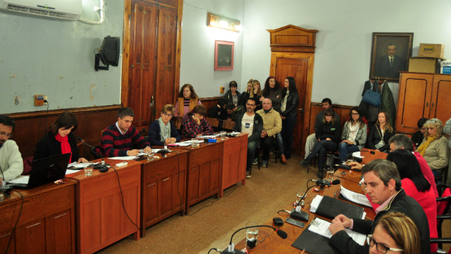 La sesión del Concejo, anoche. (foto: Rubén Comán)