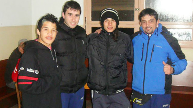 Manojo Romero con entrenadores, en Córdoba.