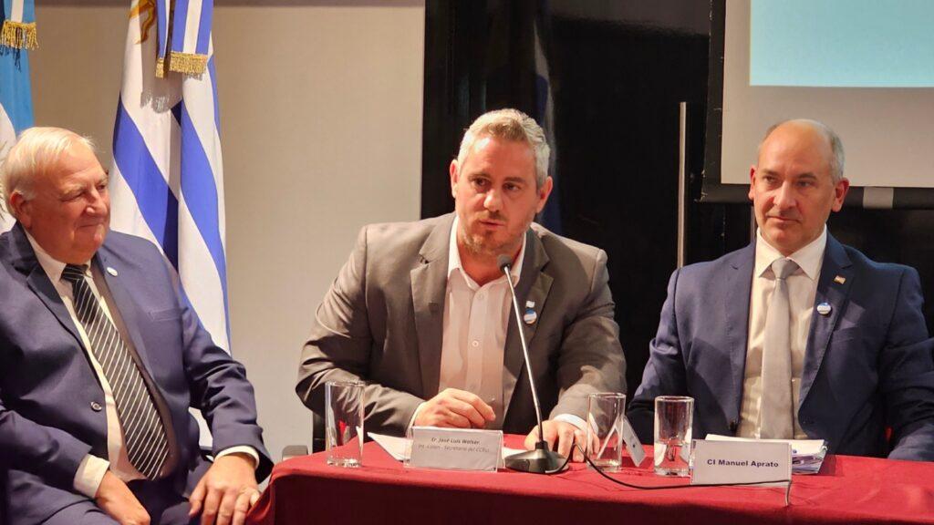 La nueva topadora de la Municipalidad de Colón trabaja a su máxima capacidad en el volcadero controlado