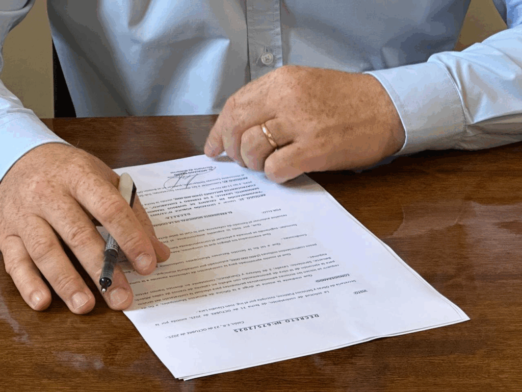 La Municipalidad de Colón difunde la guía oficial de uso de los espacios de estacionamiento